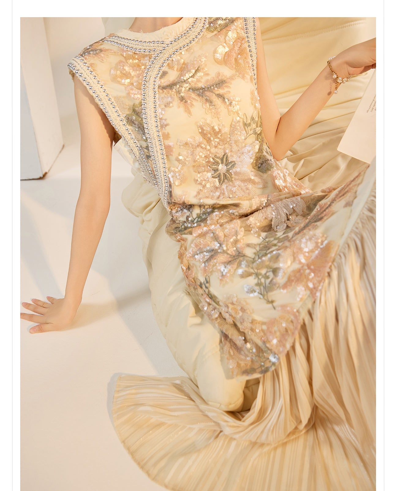 Octavia Captivating Embroidery Qipao Cheongsam