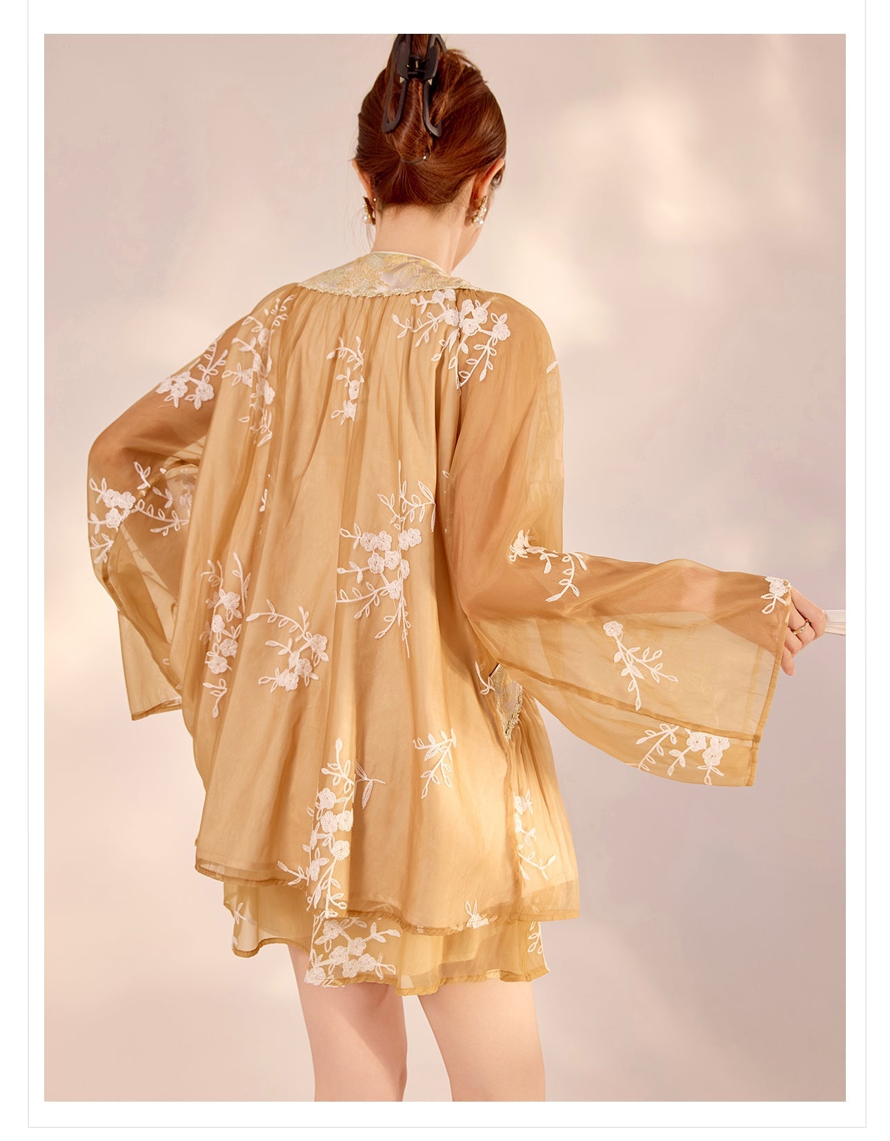 Amina Charming Embroidery Qipao Cheongsam Two Piece