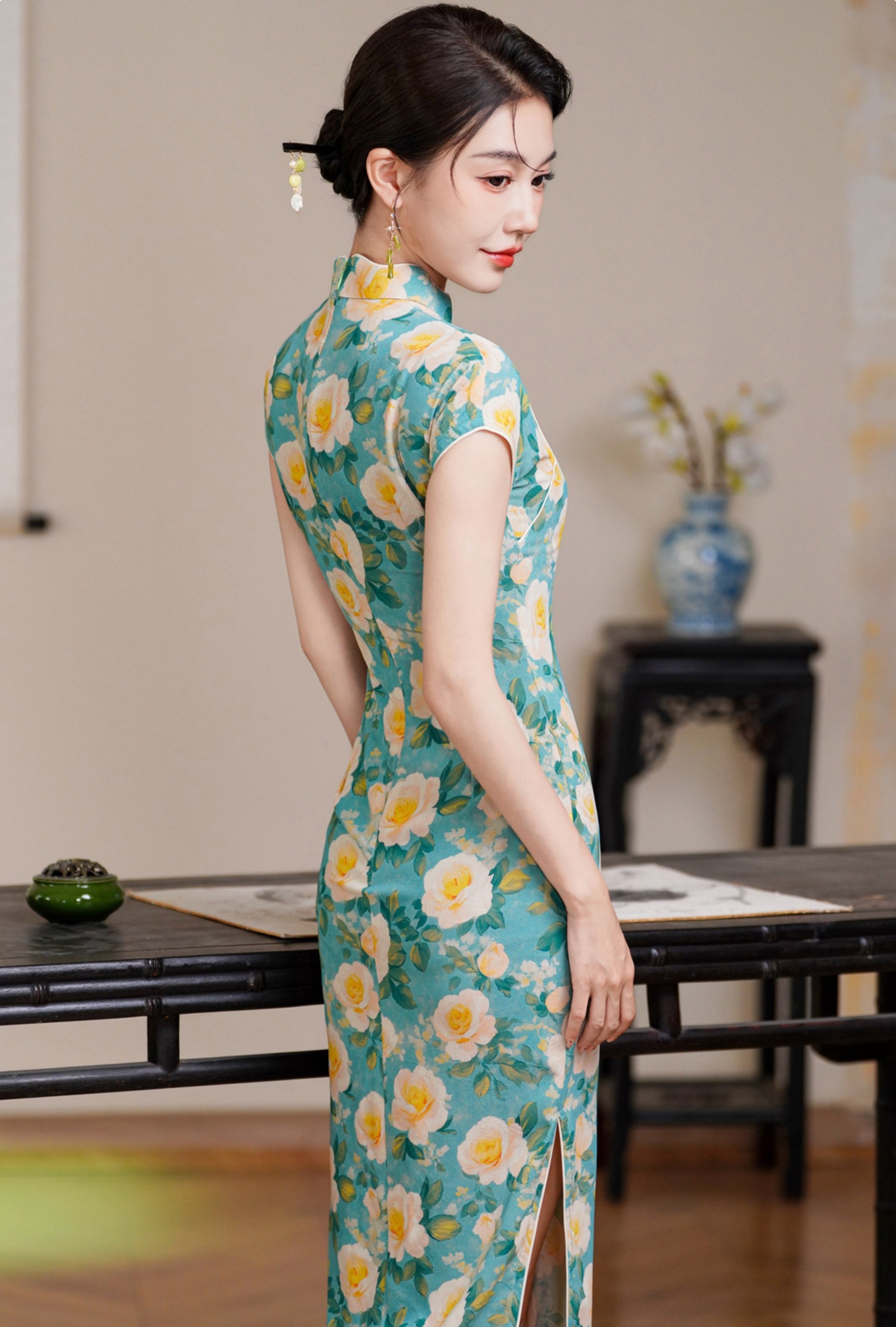 Lexi Spotlight Qipao Cheongsam