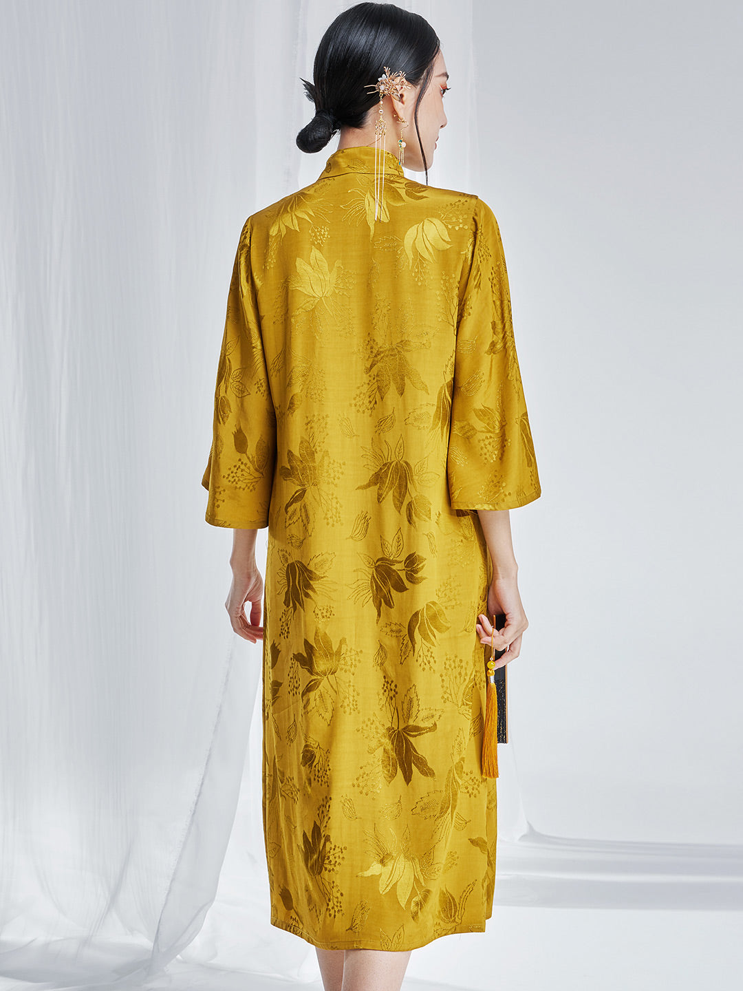 Alison Glamorous Qipao Cheongsam