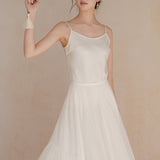 Tulip White Mulberry Silk Embroidered Cheongsam Top