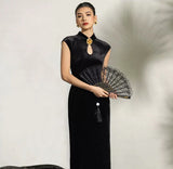 Susanna Velvet Cheongsam Dress - Vintage Qipao with Floral Decorations