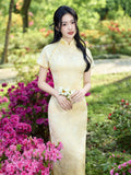Sebastiana Light Yellow Slim-Fit Cheongsam